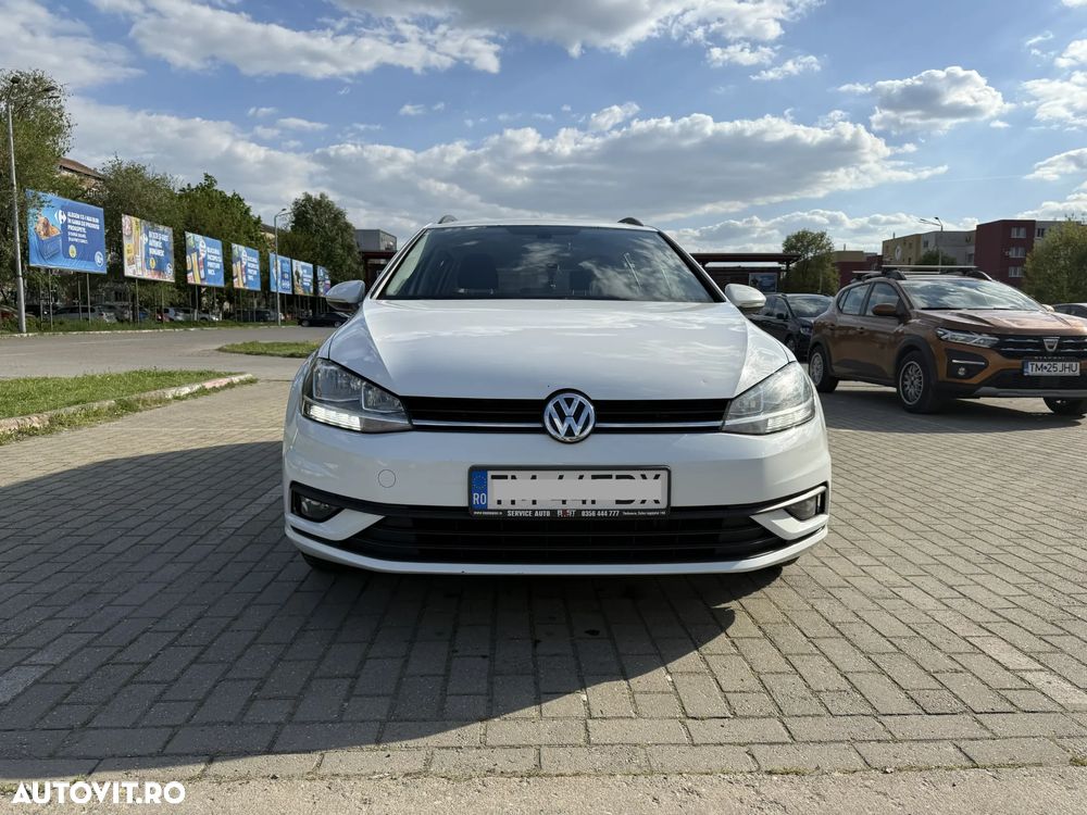 Volkswagen Golf - 8