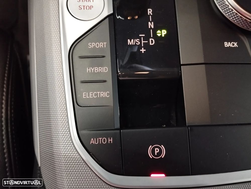 BMW 320 e Auto - 38