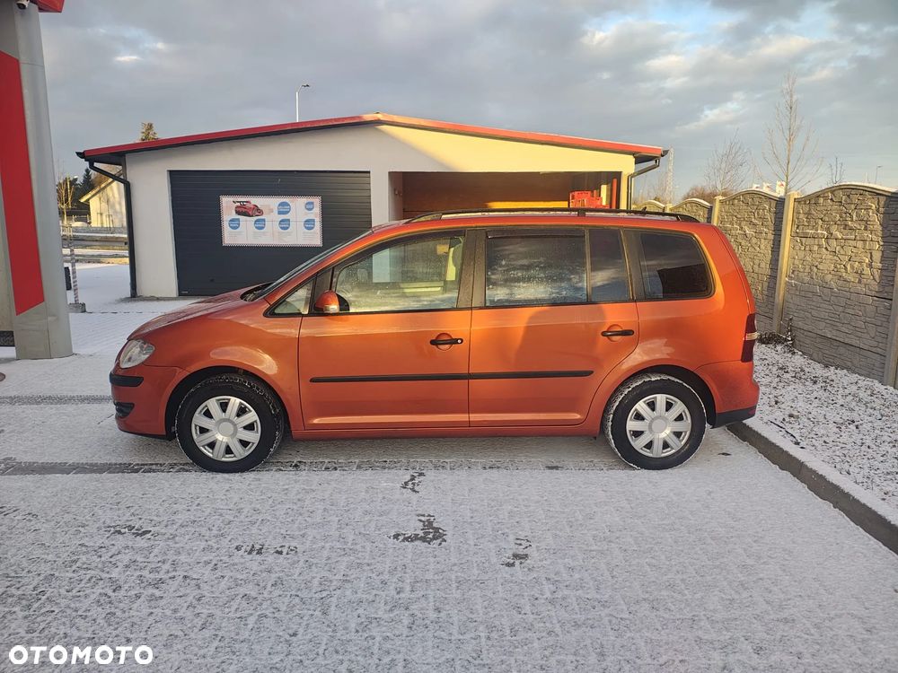 Volkswagen Touran 1.4 TSI DSG Trendline - 22