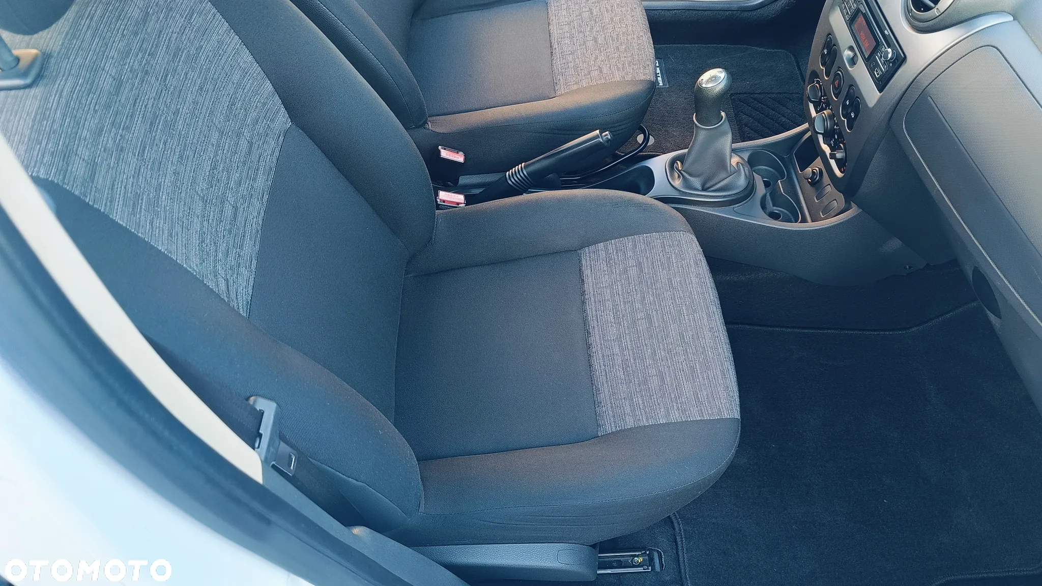 Dacia Duster 1.6 16V 4x2 Ambiance - 18