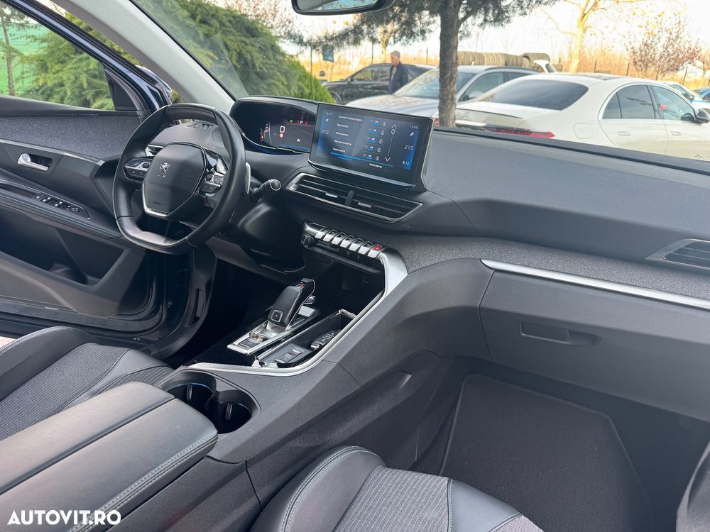 Peugeot 5008 1.2L 136 e-DCS6 MHEV Allure Pack - 28