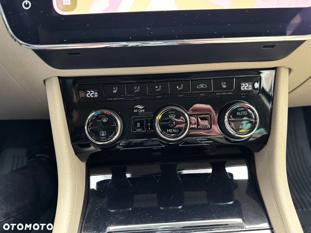 Skoda Superb 2.0 TDI SCR 4x4 L&K DSG - 25