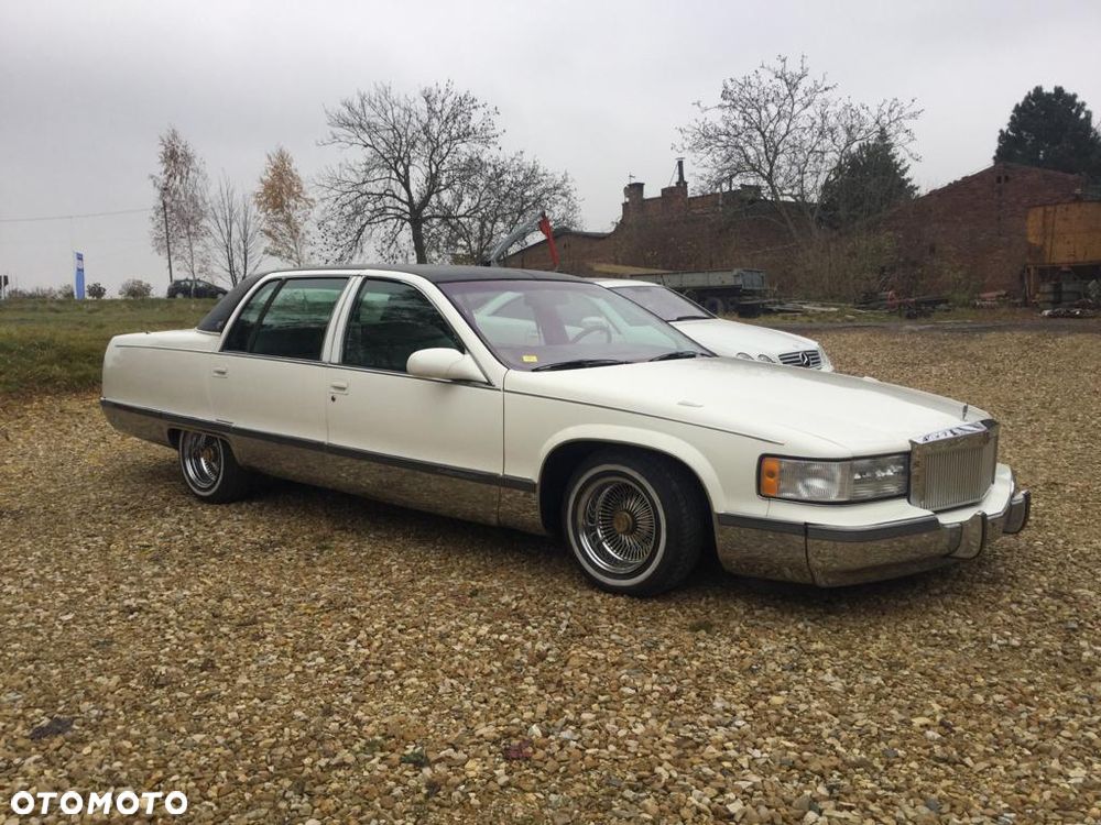 Cadillac Fleetwood - 16