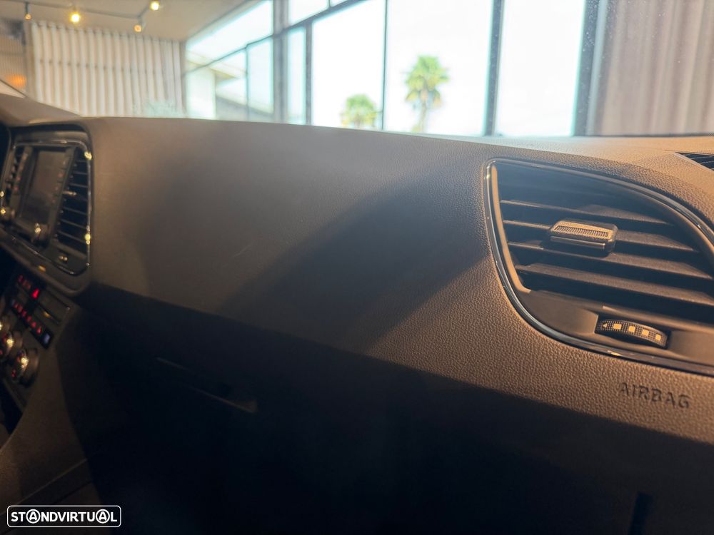 SEAT Leon SC 2.0 TDI DPF S&S DSG FR - 32
