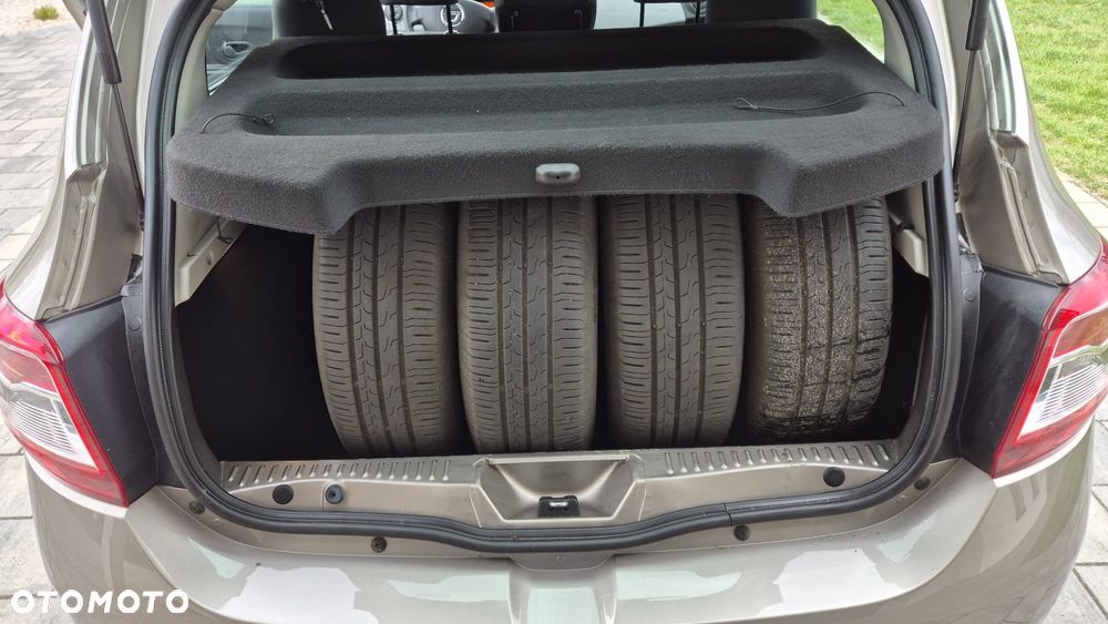 Dacia Sandero 1.2 16V 75 Celebration - 14