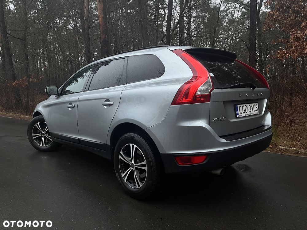 Volvo XC 60 3.2 AWD RDesign - 6