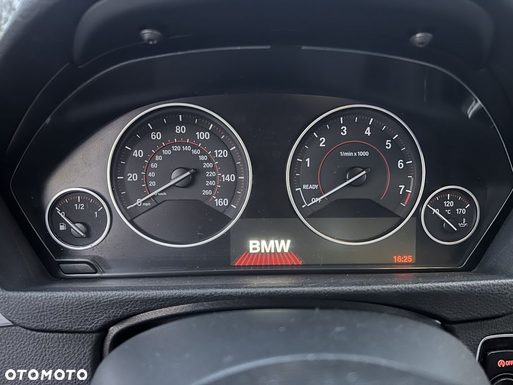 BMW Seria 3 330i xDrive - 35