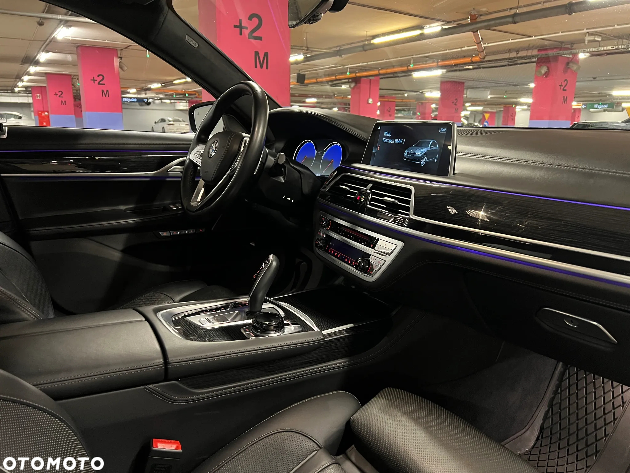 BMW Seria 7 750i xDrive - 23