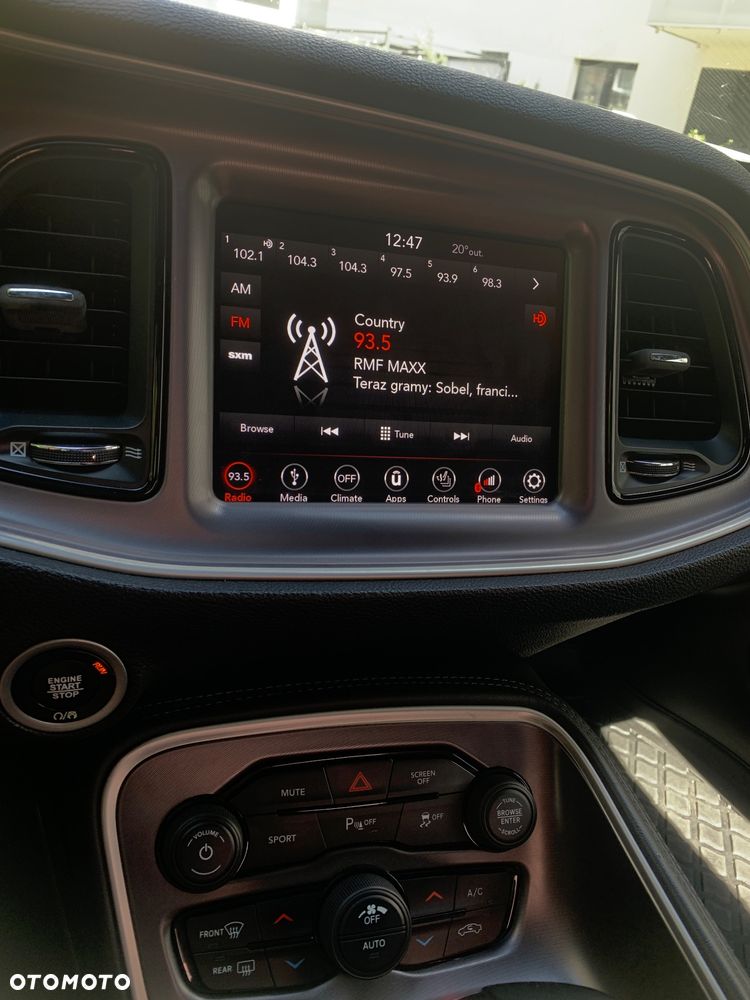 Dodge Challenger - 15