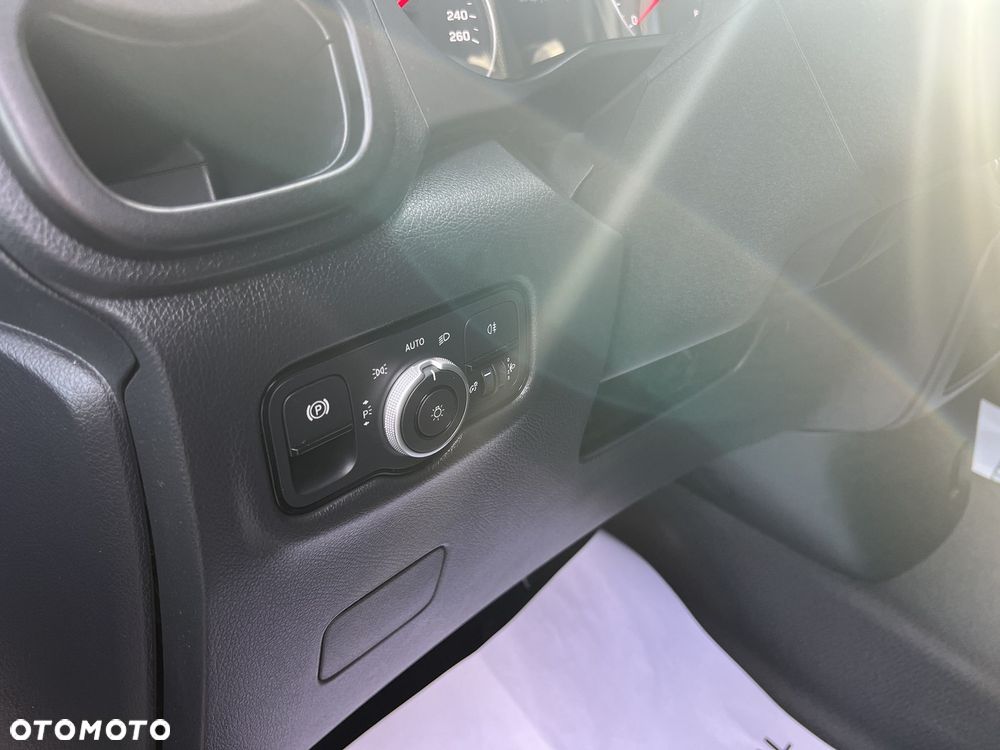 Mercedes-Benz Vito - 36
