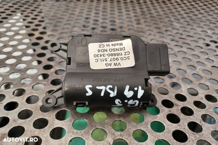 Motoras clapeta aeroterma 3C0907511C Volkswagen VW Golf 5  [din 2003 pana  2009] seria Hatchback 5- - 1