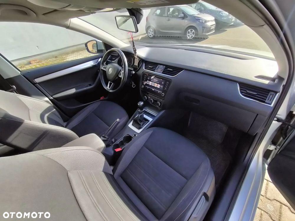 Skoda Octavia 1.6 TDI Ambition - 13