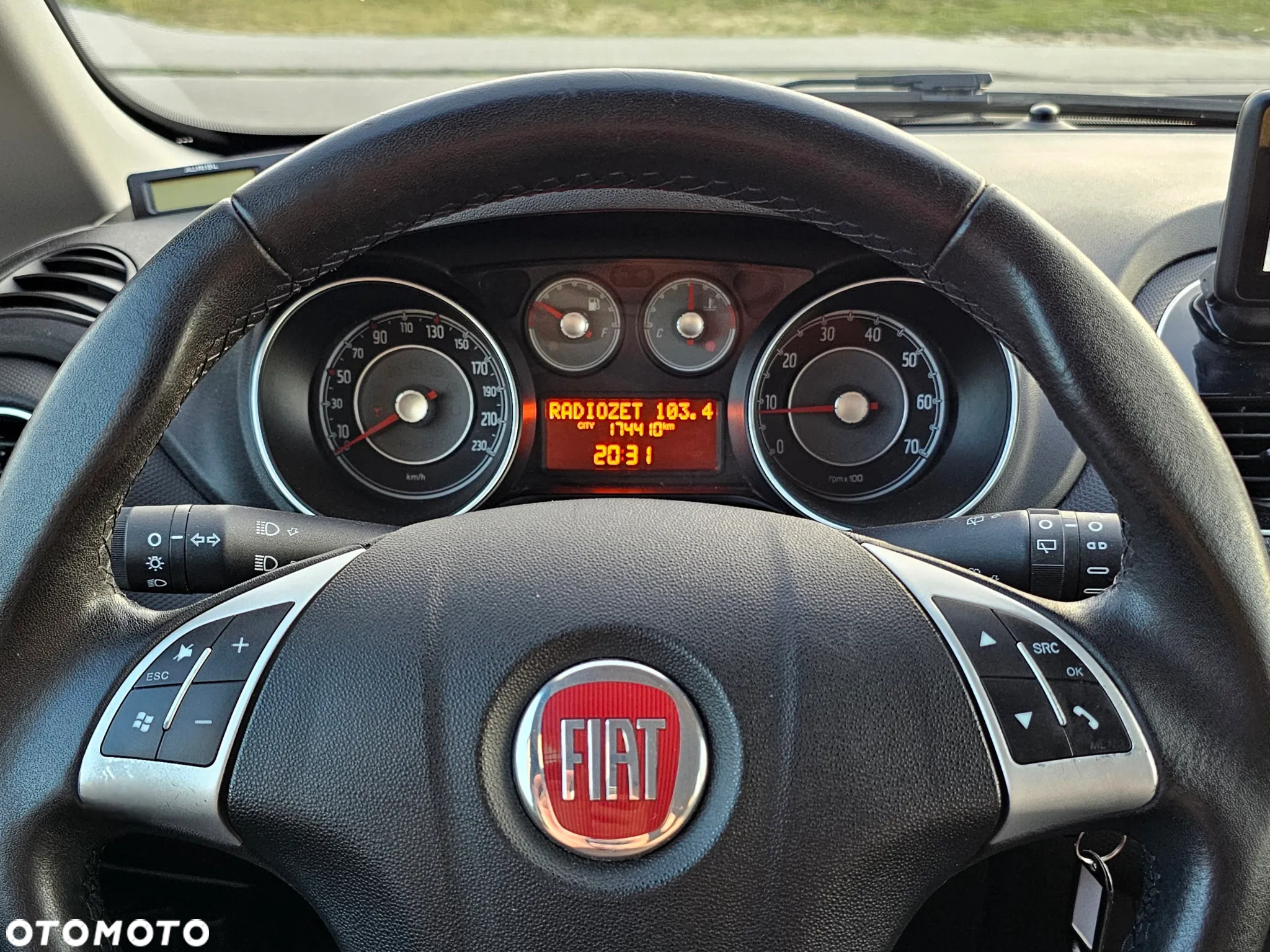 Fiat Punto 2012 1.4 8V Estiva Blue&Me Euro5 - 20