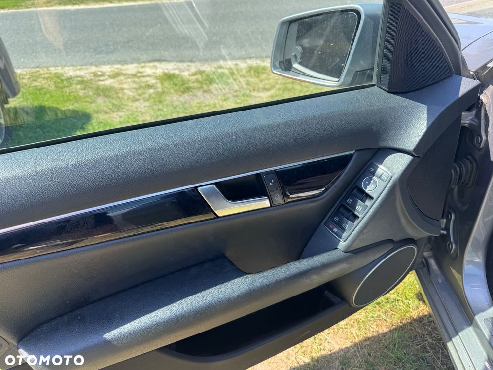Mercedes-Benz Klasa C 220 CDI DPF Elegance - 11