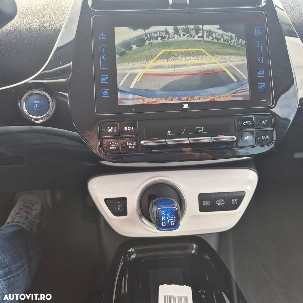 Toyota Prius Plug-in Hybrid Executive - 21