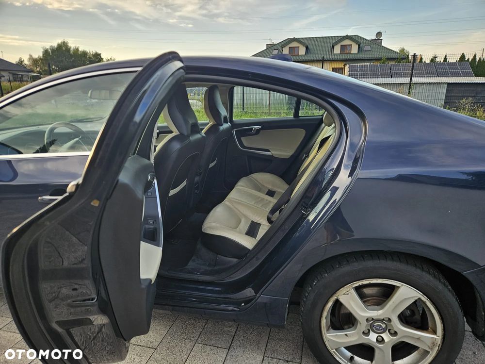 Volvo S60 D5 AWD Summum - 11