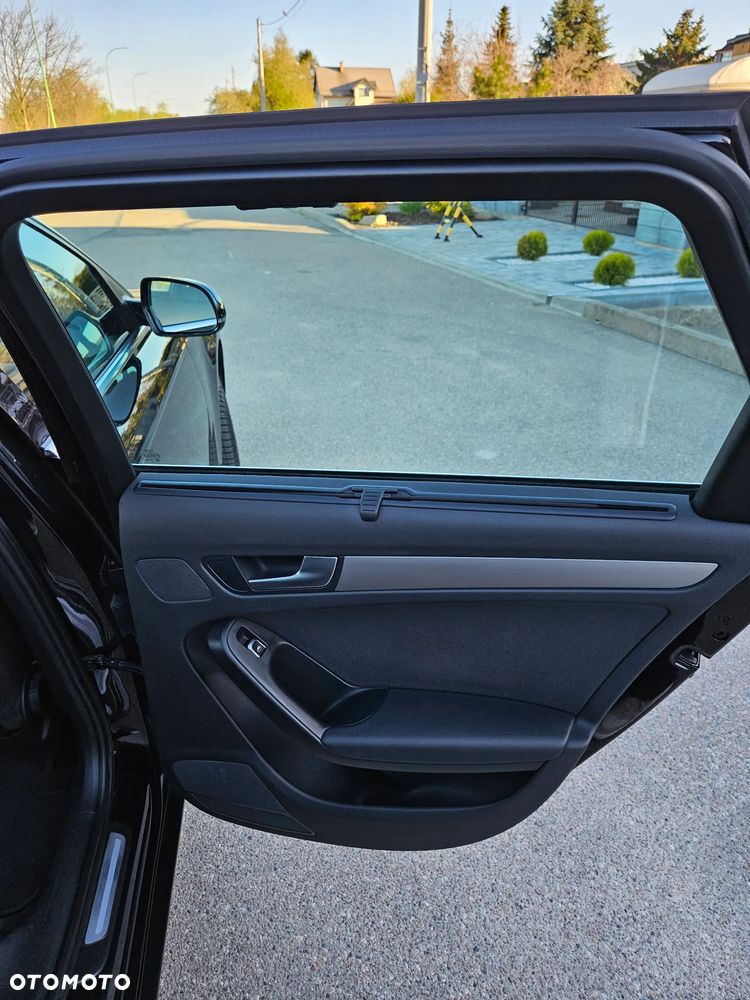 Audi A4 Avant 2.0 TDI DPF Ambiente - 7