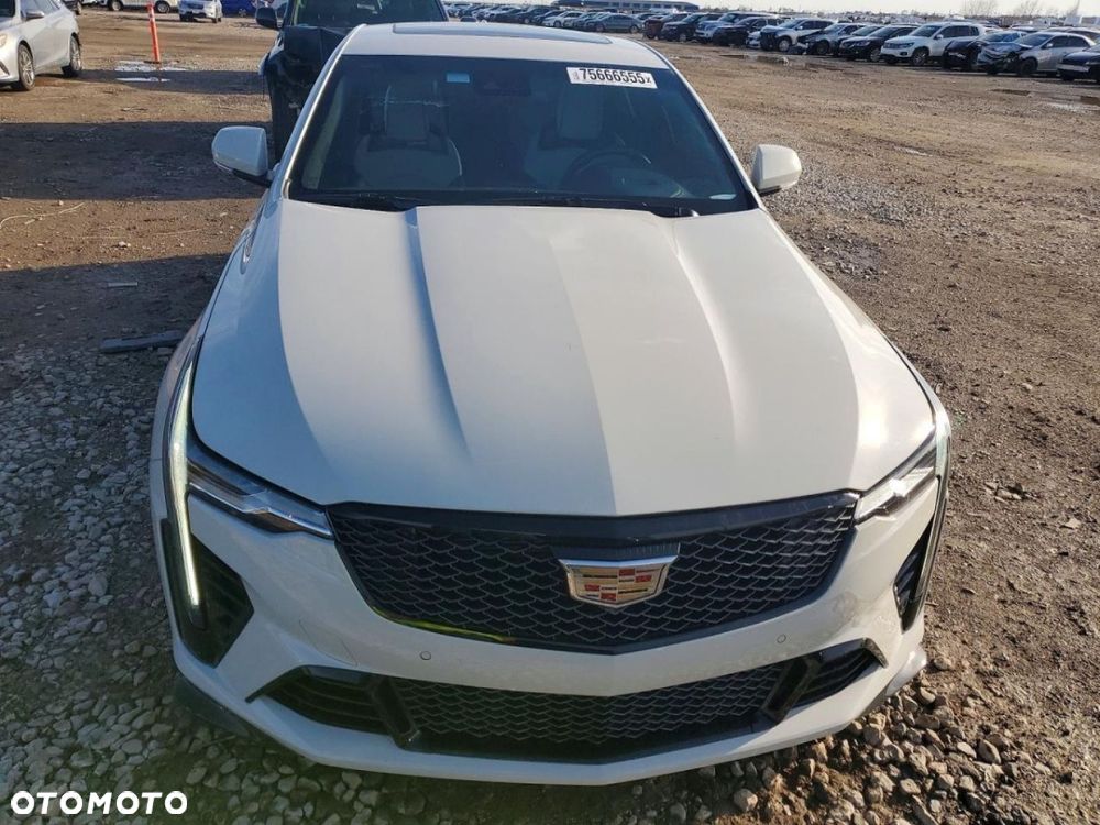 Cadillac CT4 - 6