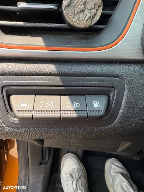 Renault Captur E-Tech Plug-In-Hybrid Intens - 17