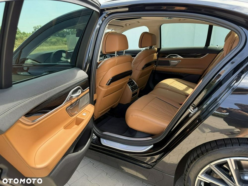 BMW Seria 7 - 15