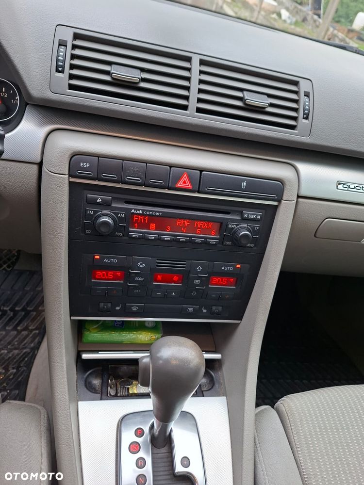 Audi A4 Avant - 10