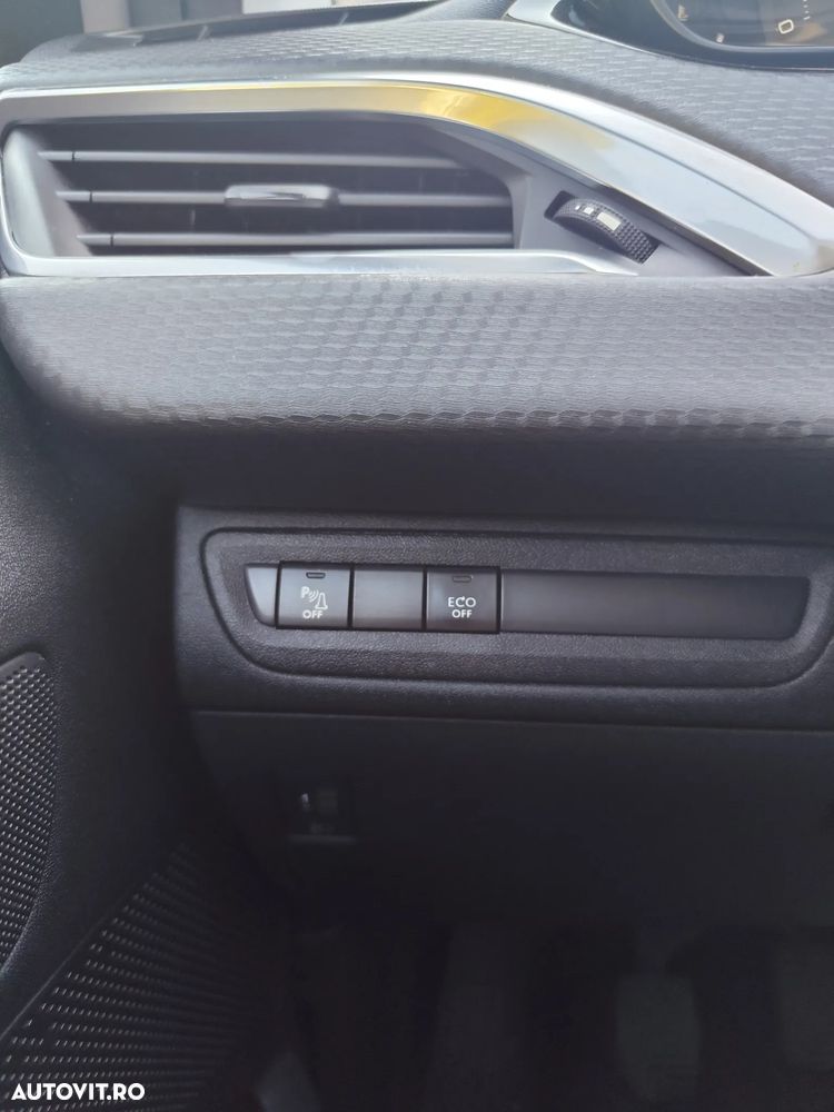 Peugeot 2008 - 9