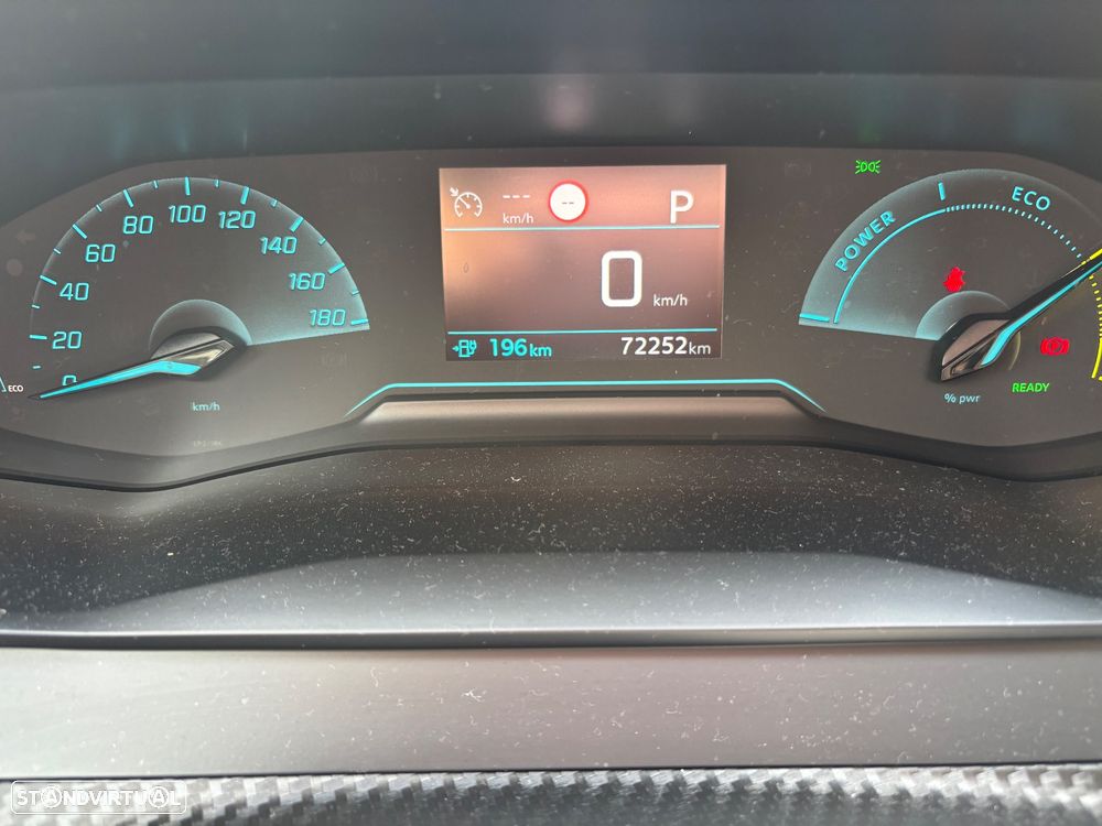 Peugeot e-2008 - 4