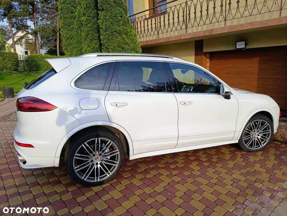 Porsche Cayenne S Diesel Platinum Edition - 14