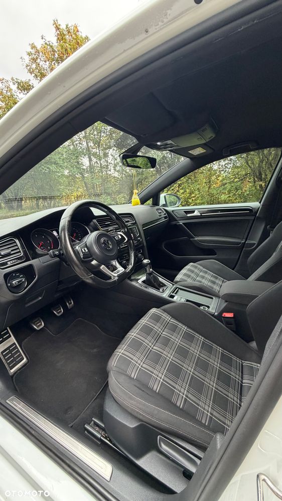 Volkswagen Golf 2.0 TDI BMT GTD - 14