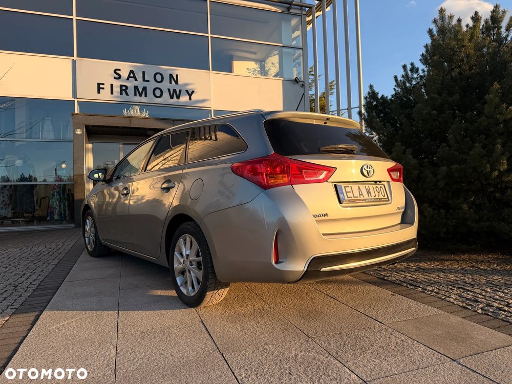 Toyota Auris 1.6 Executive - 19