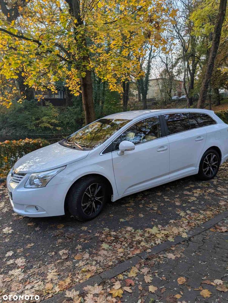 Toyota Avensis 2.2 D-4D Prestige - 1