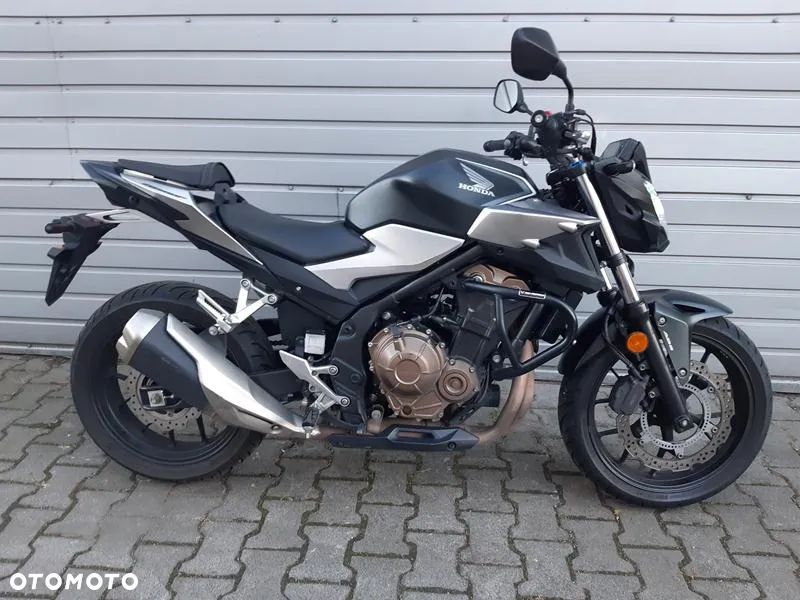 Honda CB - 1