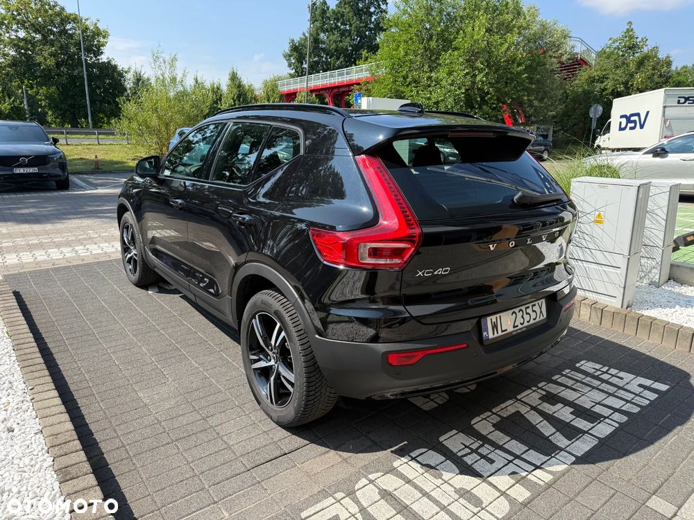 Volvo XC 40 B3 Plus Dark - 34