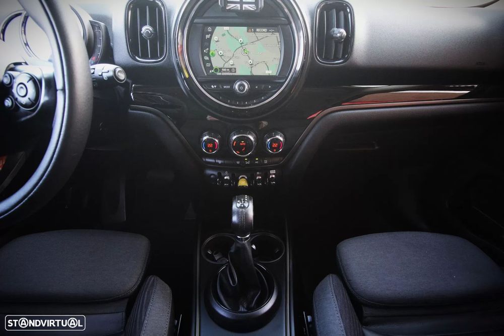 MINI Countryman Cooper SE ALL4 Auto - 17