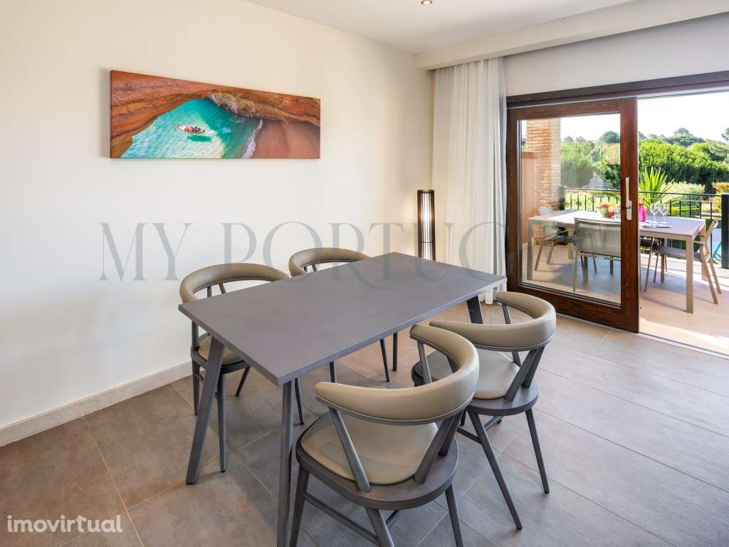 Exclusiva Moradia com Piscina Privada e Vista Mar em Condomínio Pre... - Grande imagem: 2/29