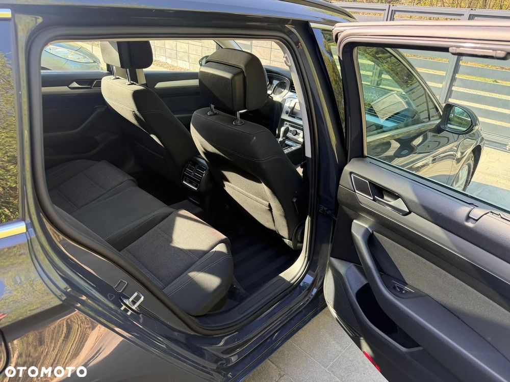 Volkswagen Passat 1.6 TDI (BlueMotion Technology) DSG Comfortline - 13