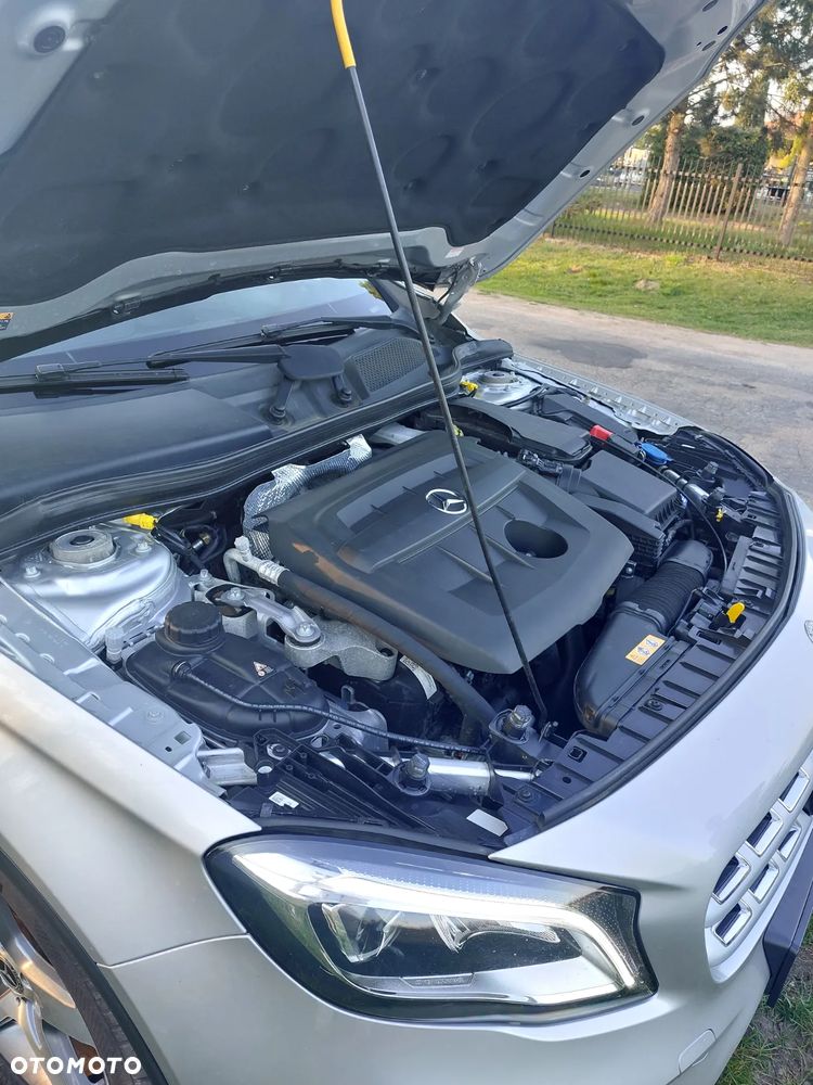 Mercedes-Benz GLA 180 d 7G-DCT AMG Line - 4