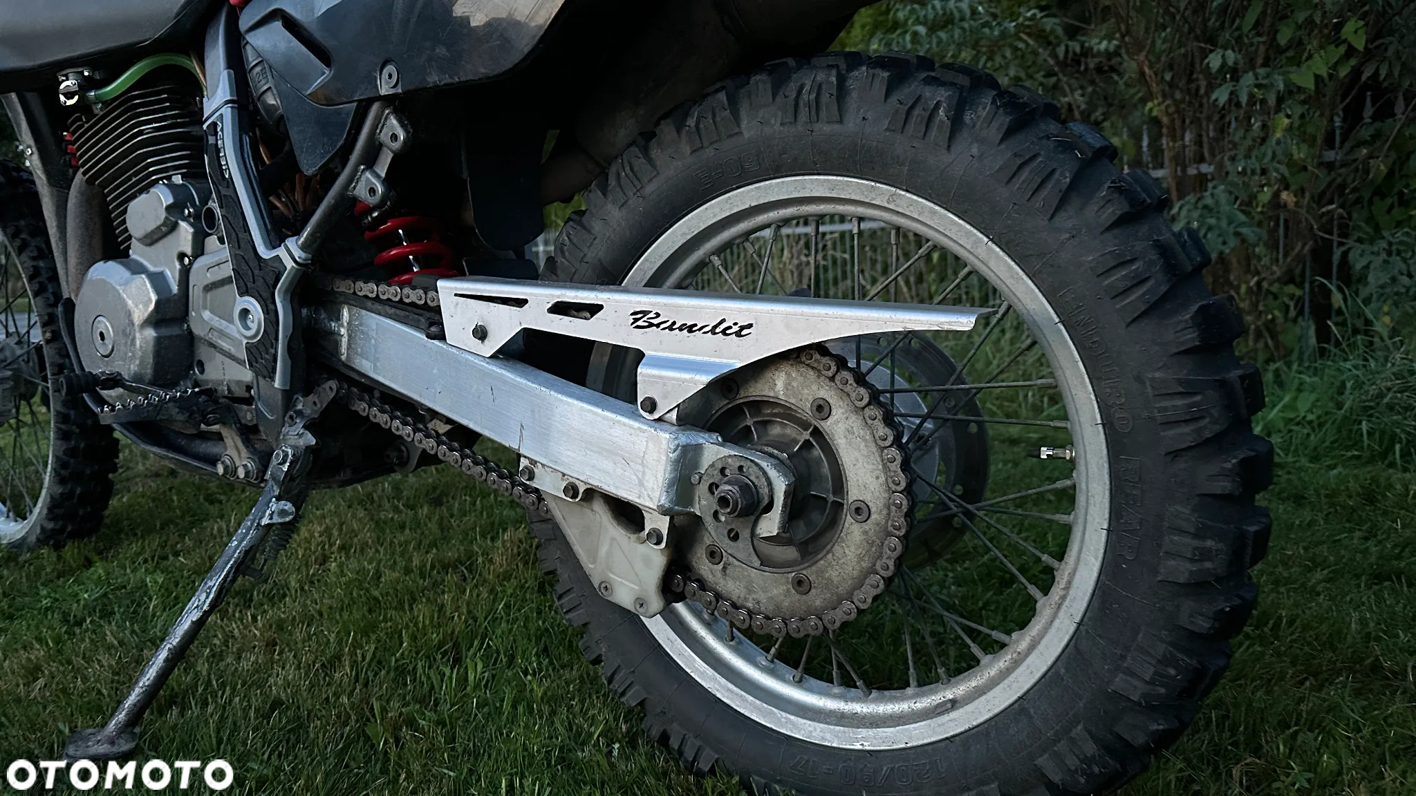 Suzuki DR - 25