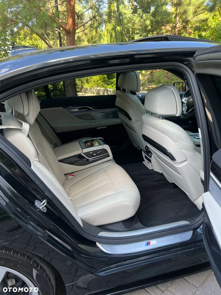 BMW Seria 7 750Li xDrive Edition Exclusive - 18