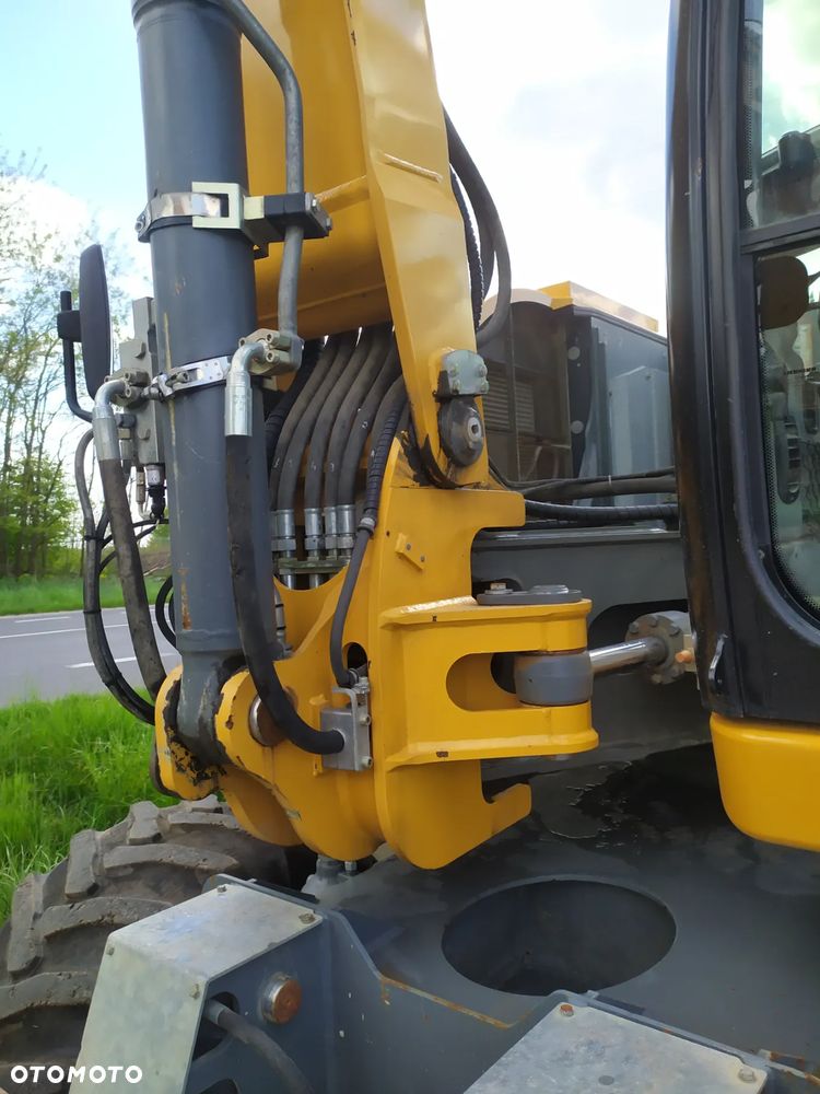 Liebherr A 910 Compact Litronic - 14