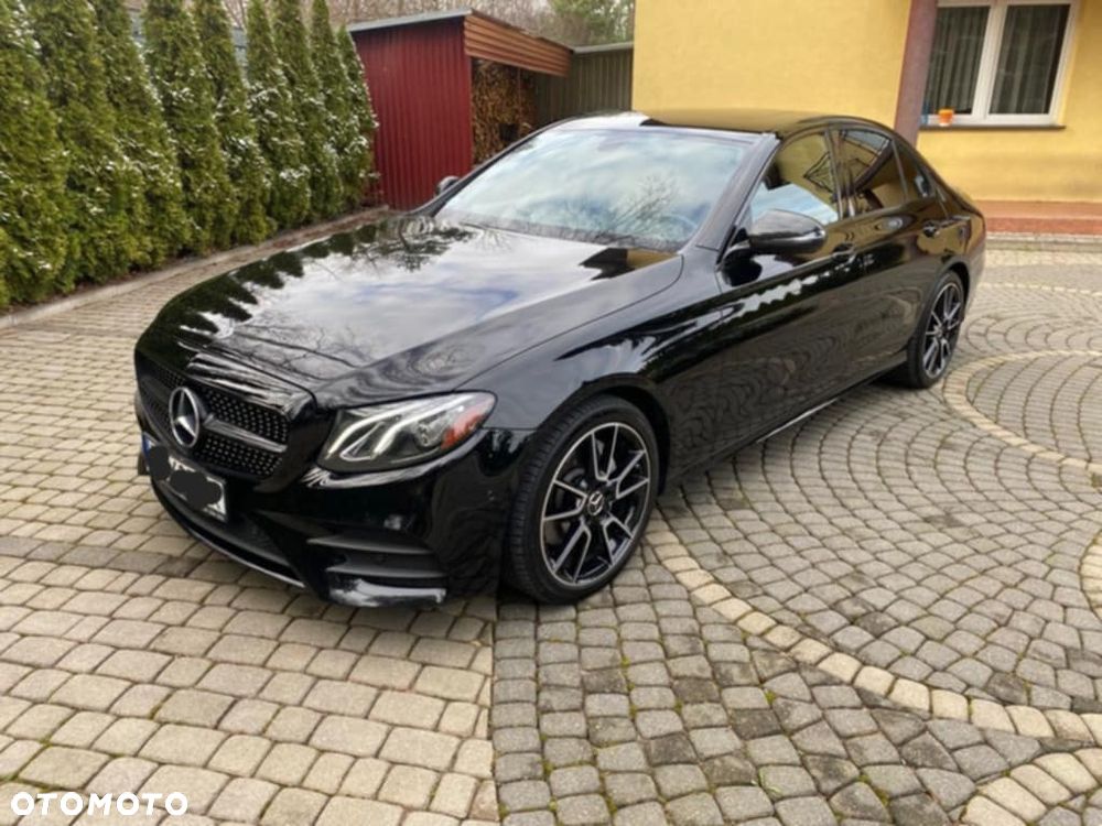 Mercedes-Benz Klasa E 300 9G-TRONIC AMG Line - 9