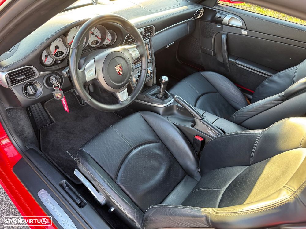 Porsche 911 (997) Carrera 4 S - 18