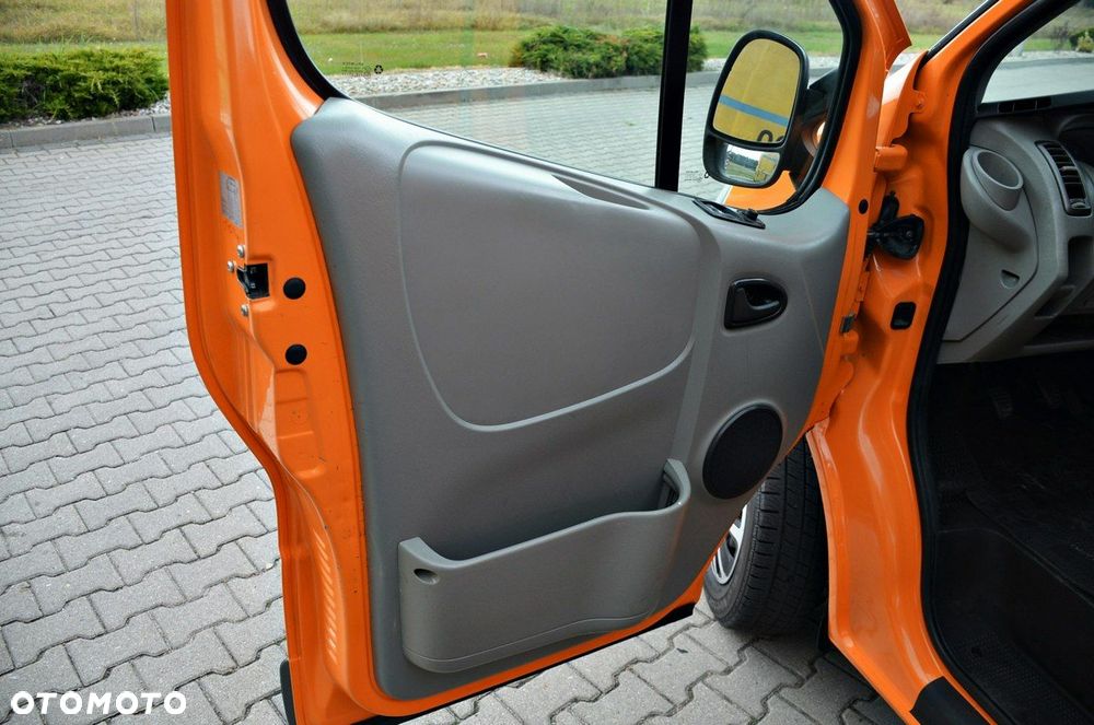 Opel Vivaro - 21
