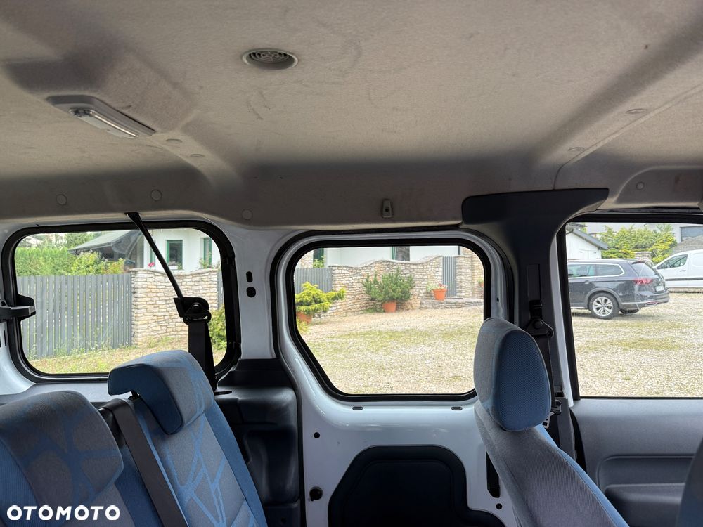 Ford Tourneo Connect - 6