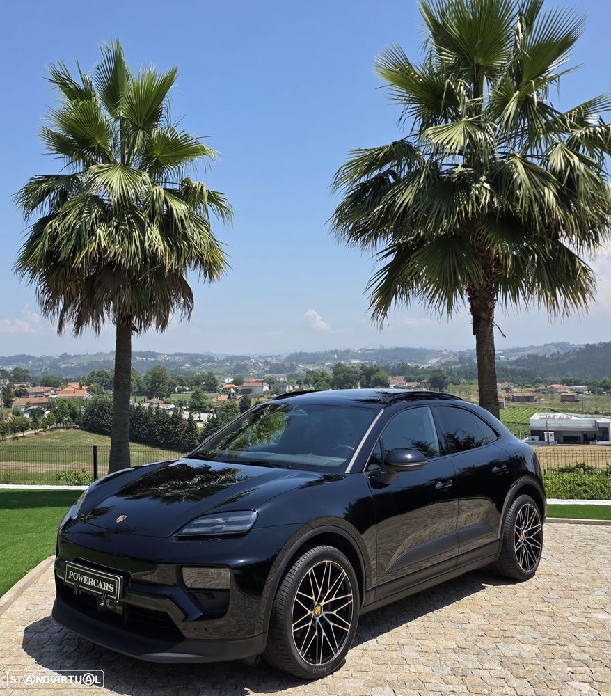 Porsche Macan Electric - 11