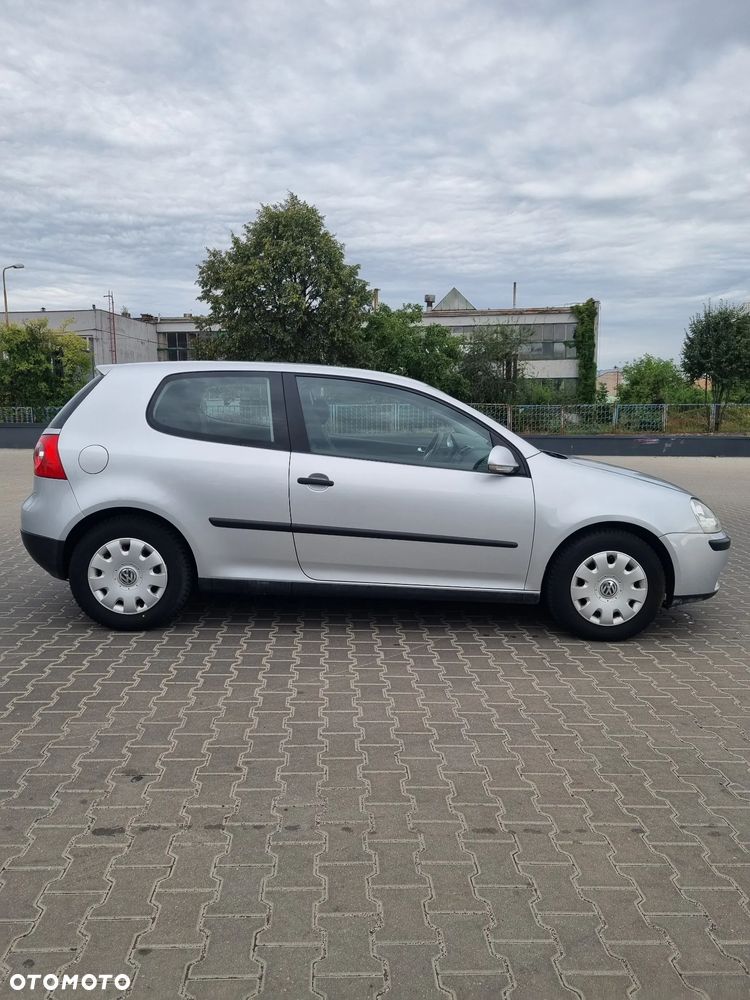 Volkswagen Golf - 5