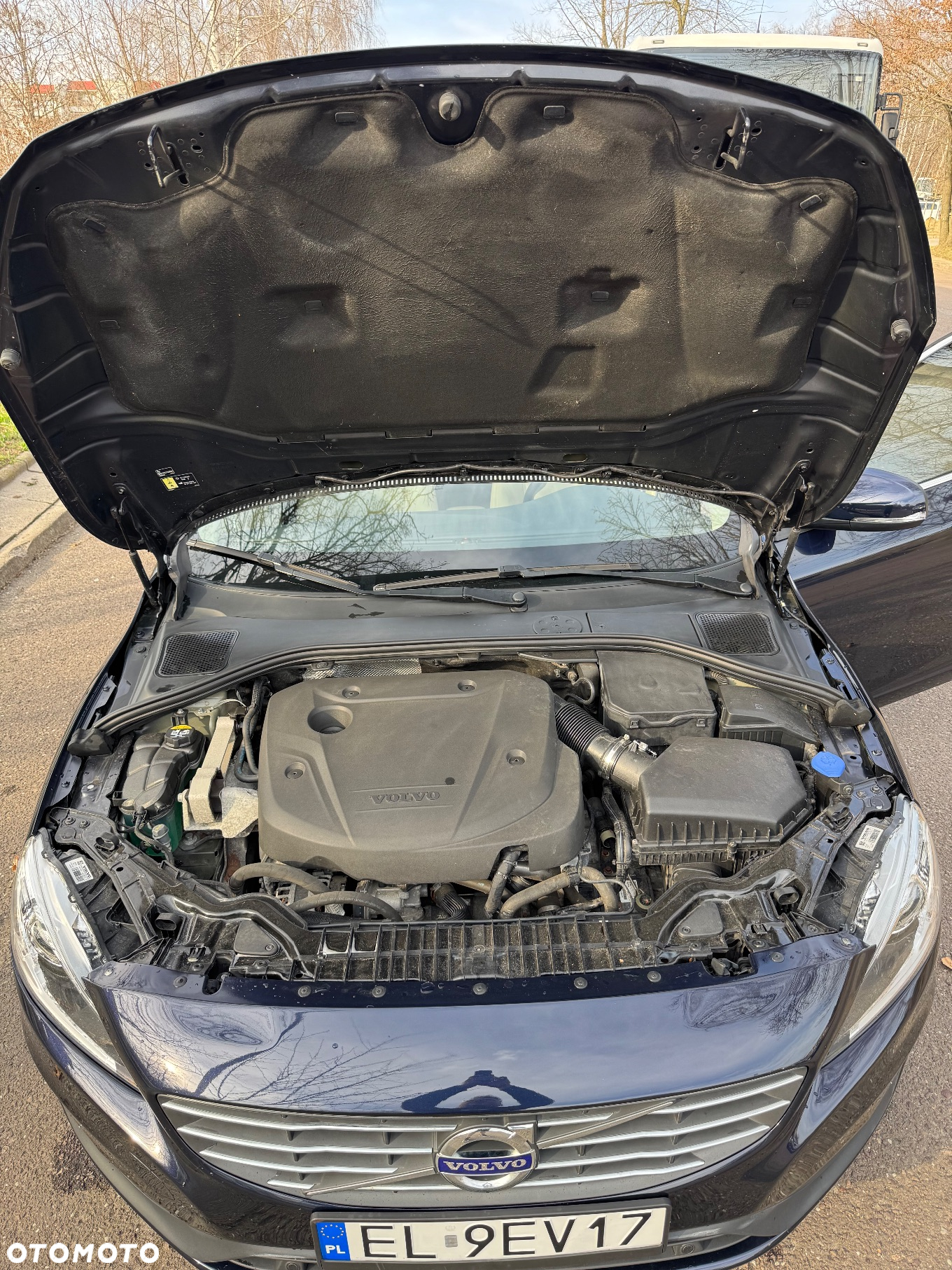 Volvo V60 D3 AWD Momentum Pro - 23