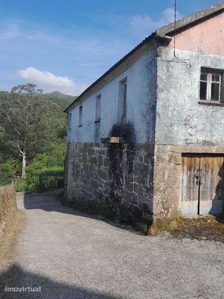 Moradia T3 para reconstruir, Com pequeno terreno - Grande imagem: 4/12