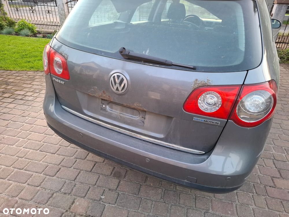 Volkswagen Passat 1.9 TDI DPF BlueMotion - 6