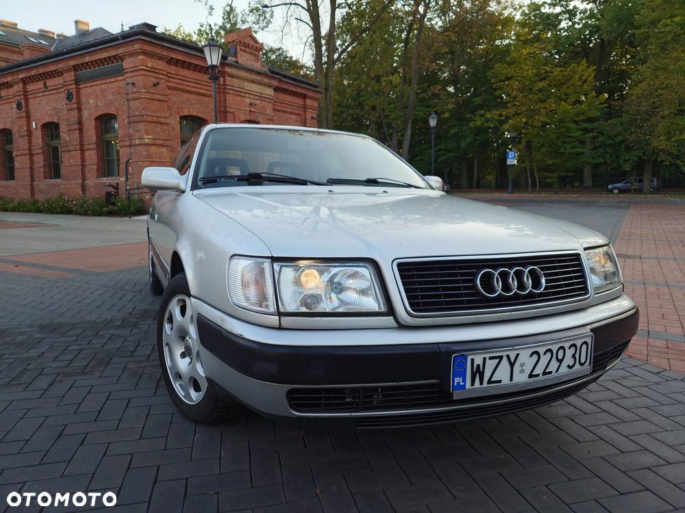 Audi 100 - 19